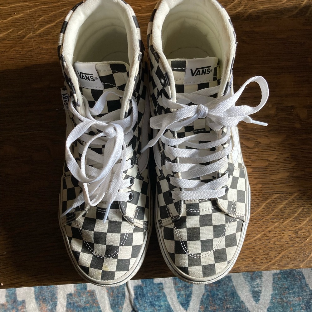 Vans Filmore high tops women’s size 6.5. Never worn outside. No box